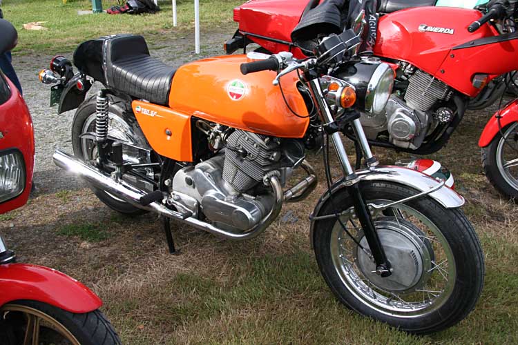 Andrew Stanford's 750 SF. Andrew purchased this machine from the Trev Deeley motorcycle <br />museum in Vancouver when they downsized. Their loss, his gain.
