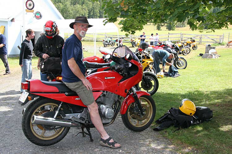 Wes Clyne on his 1985 RGS 1000.