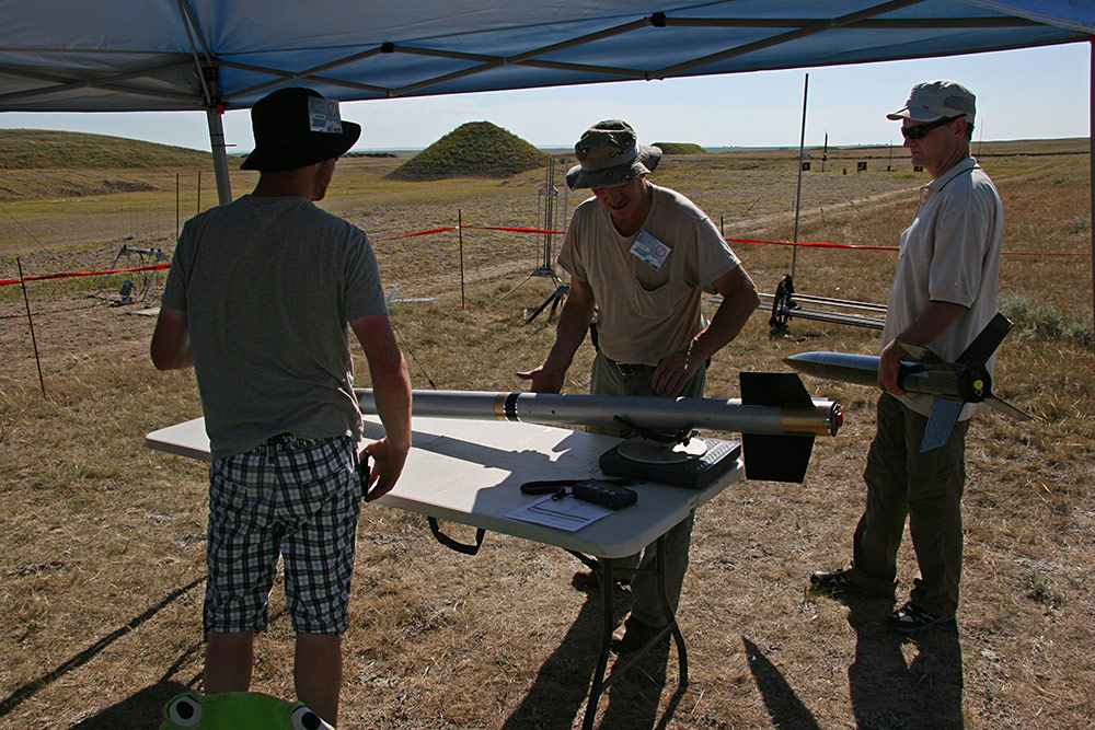 Dale weighing in his rocket, a 5:1 ratio <br />is considered a safe margin...