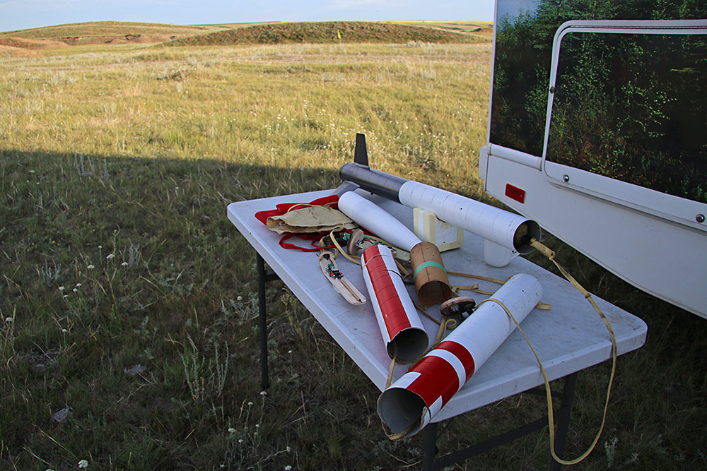 once back on site, the altimeter <br />bays were disassembled...