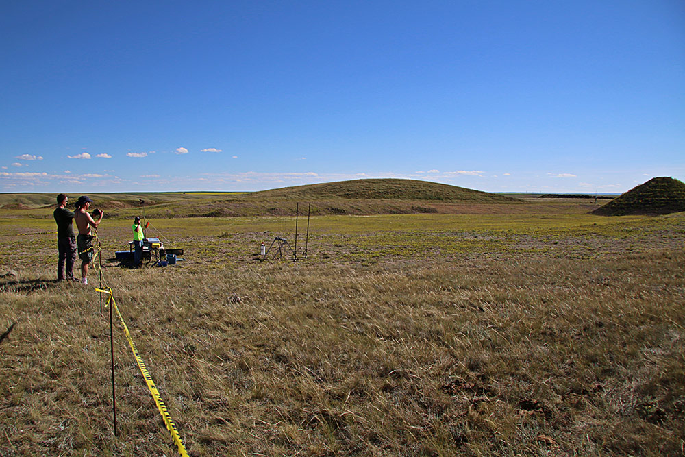 Robert's "L" powered rocket on far pad...