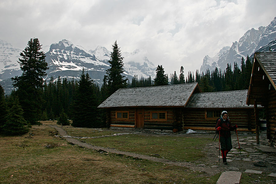 After an early morning bus ride and hike, <br />we arrived at the Elizabeth Parker hut...