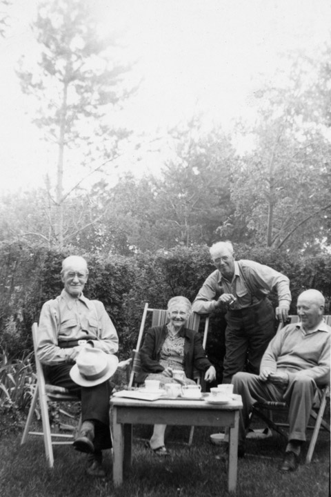Thomas Pow Watson, Elizabeth Reid  Watson (nee Walker),  <br />Thomas H. Walker, Alex Walker, at "The Bush" c.1957