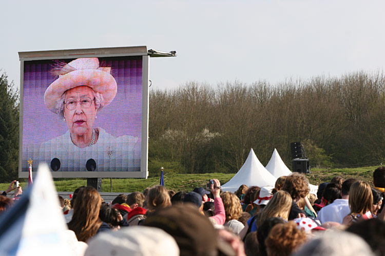 to rededicate the Vimy Ridge Memorial on its 90th Anniversary.
