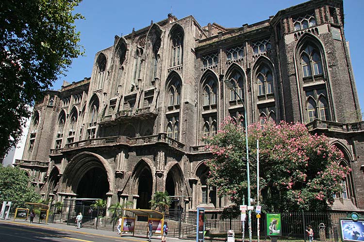 On the way to Recoleta Cemetary, we past the Buenos Aires Engineering <br />School, once headquarters for the Eva Per�n Foundation.