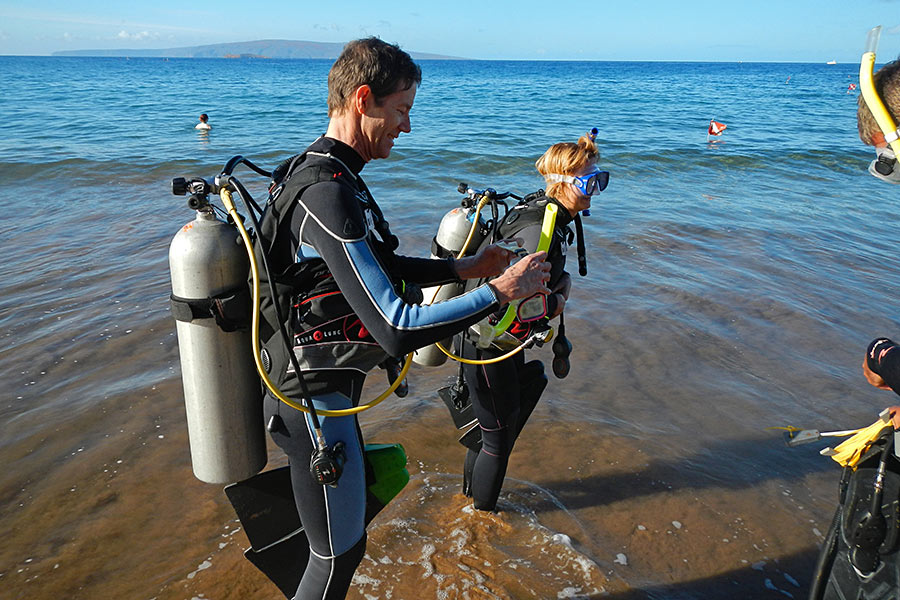 Ian and Mary-Ann, on the first dive of our trip...